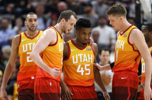  戈贝尔18+21，森林狼防守制胜爵士  